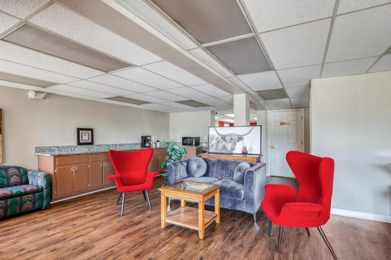 Oyo Hotel Decatur I-20 East & Wesley Club Dr エクステリア 写真
