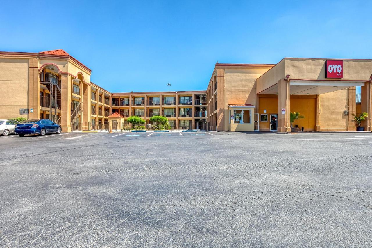 Oyo Hotel Decatur I-20 East & Wesley Club Dr エクステリア 写真