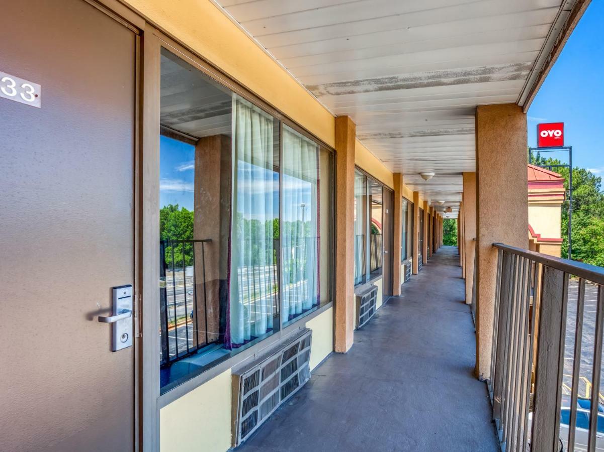 Oyo Hotel Decatur I-20 East & Wesley Club Dr エクステリア 写真